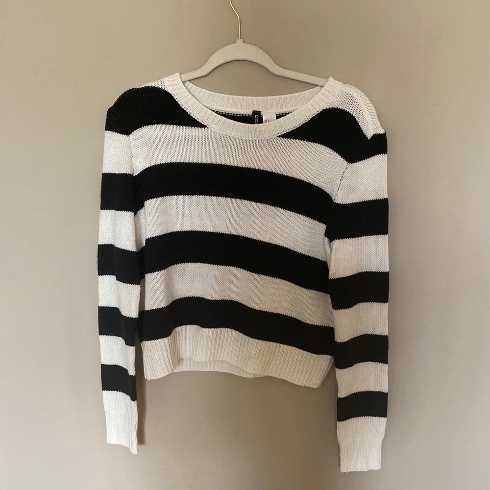 H&M Crop Sweater Black & White Stripped S